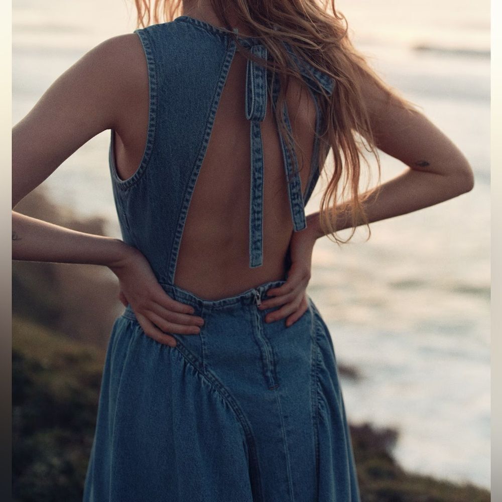 H&M Denim Open-Back Paneled Dress New - Picture 5 of 8